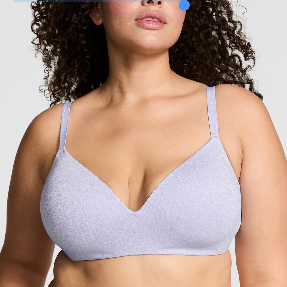 PINK WEAR EVERYWHERE
WEAR EVERYWHERE LIGHTLY LINED WIRELESS BRA